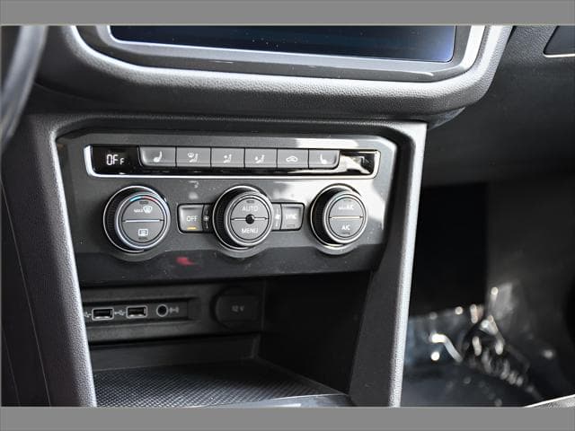 2019 Volkswagen Tiguan SUV in Stone Blue Metallic thumbnail 33