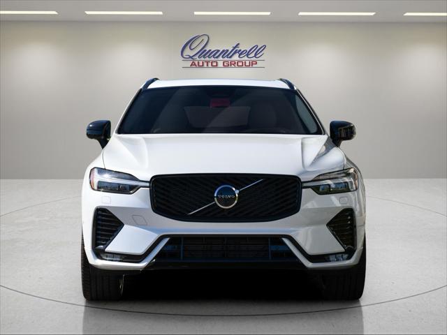 2027 Volvo XC60 SUV in Crystal White thumbnail 9