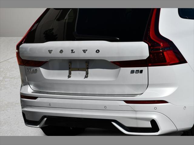 2027 Volvo XC60 SUV in Crystal White thumbnail 28
