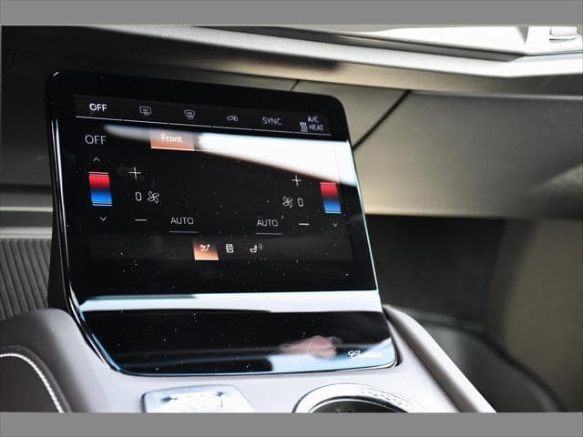 2026 Cadillac VISTIQ SUV in Vibrant White Tricoat thumbnail 34