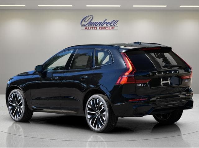 2027 Volvo XC60 SUV in Onyx Black thumbnail 6