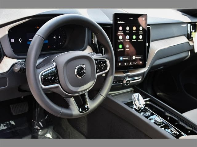 2027 Volvo XC60 SUV in Crystal White thumbnail 12