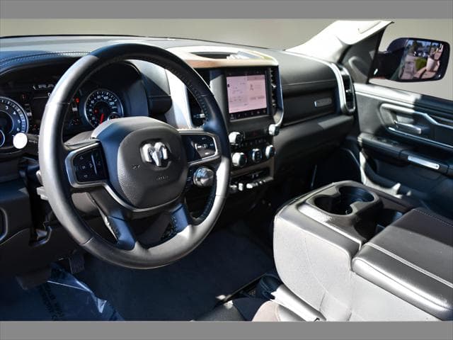2022 RAM 1500 Truck in Patriot Blue Pearlcoat thumbnail 14