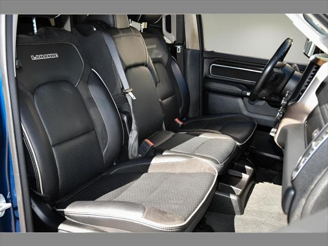 2022 RAM 1500 Truck in Patriot Blue Pearlcoat thumbnail 28