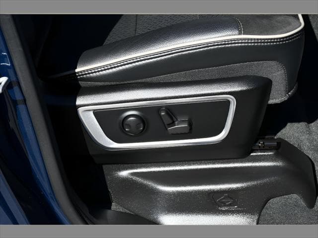 2022 RAM 1500 Truck in Patriot Blue Pearlcoat thumbnail 29