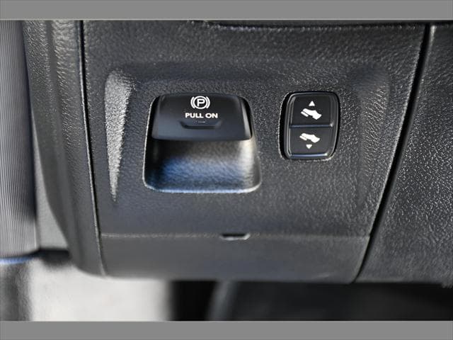 2022 RAM 1500 Truck in Patriot Blue Pearlcoat thumbnail 33