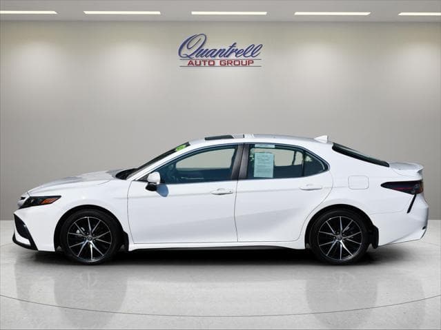 2023 Toyota Camry Sedan in Ice Cap thumbnail 7