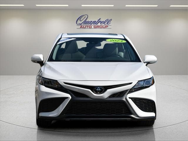 2023 Toyota Camry Sedan in Ice Cap thumbnail 9