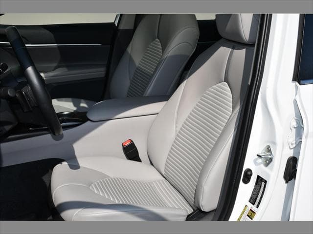 2023 Toyota Camry Sedan in Ice Cap thumbnail 14