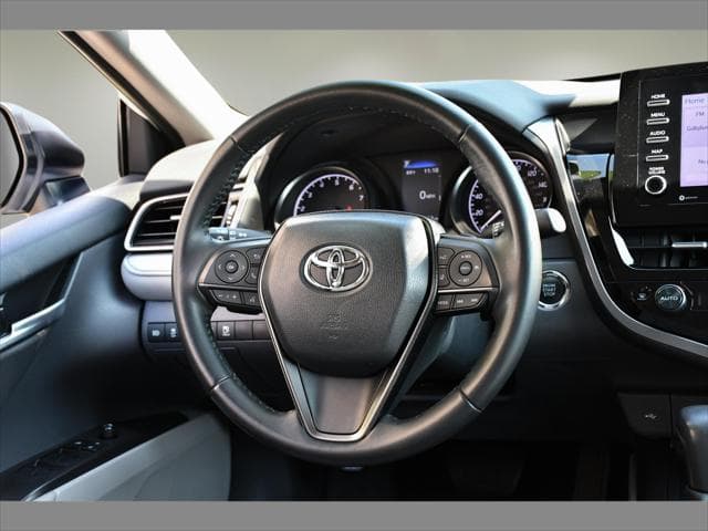 2023 Toyota Camry Sedan in Ice Cap thumbnail 17