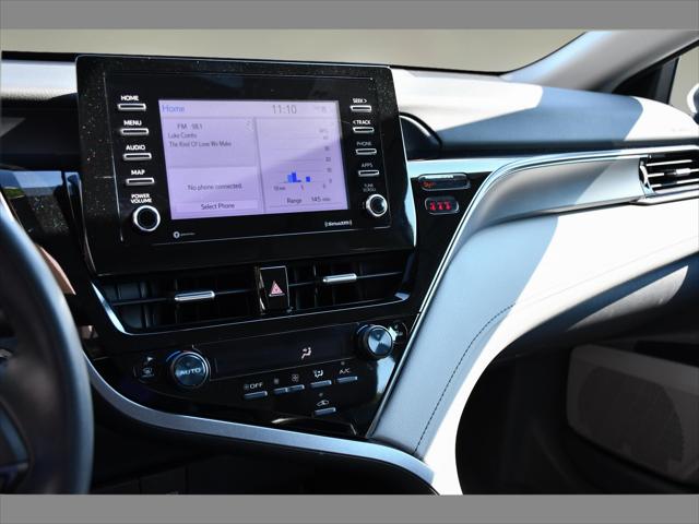2023 Toyota Camry Sedan in Ice Cap thumbnail 20
