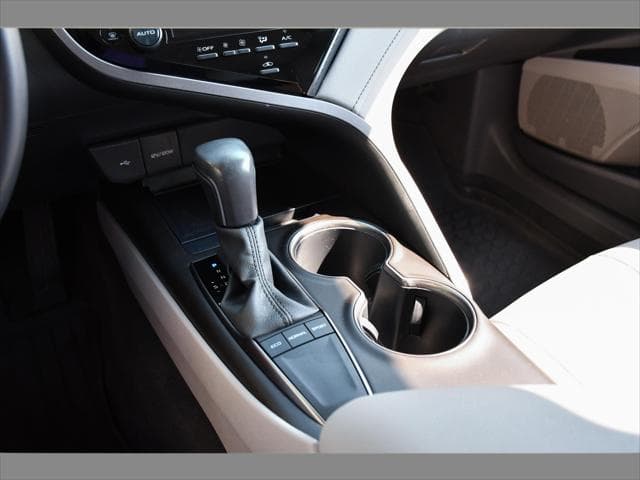 2023 Toyota Camry Sedan in Ice Cap thumbnail 35
