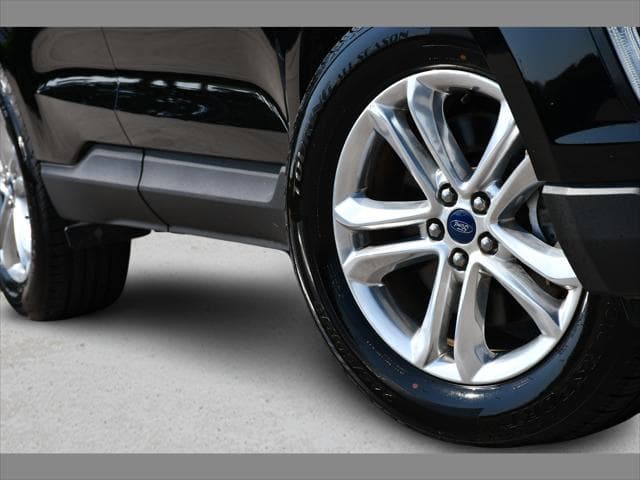 2018 Ford Edge SUV in Shadow Black thumbnail 10
