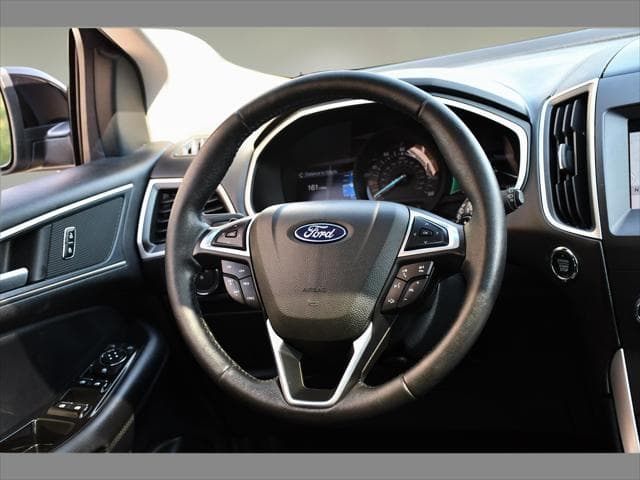 2018 Ford Edge SUV in Shadow Black thumbnail 16