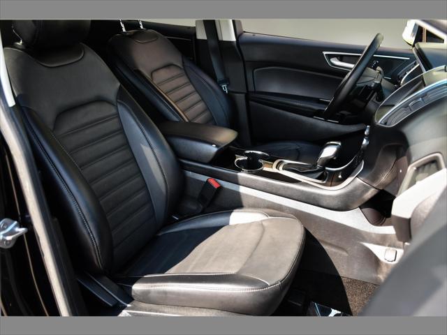 2018 Ford Edge SUV in Shadow Black thumbnail 29