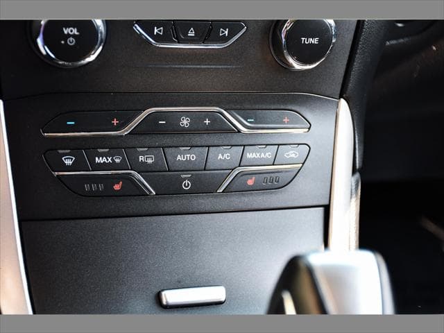 2018 Ford Edge SUV in Shadow Black thumbnail 37