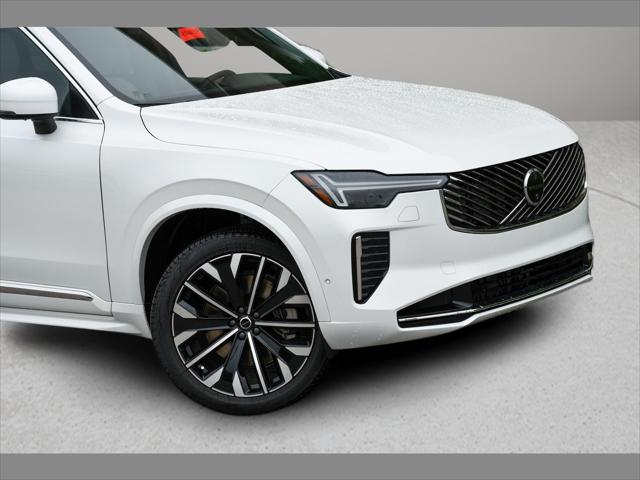 2027 Volvo XC90 Plug-In Hybrid SUV in Crystal White thumbnail 10