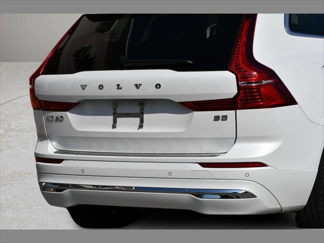 2022 Volvo XC60 SUV in Crystal White Metallic thumbnail 29