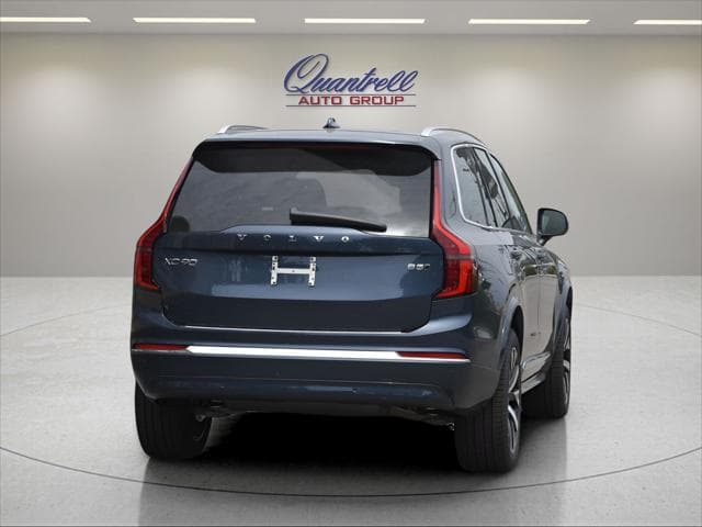 2026 Volvo XC90 SUV in Denim Blue Metallic thumbnail 5