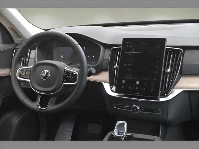2026 Volvo XC90 SUV in Denim Blue Metallic thumbnail 17