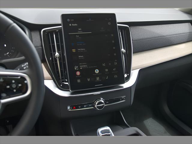2026 Volvo XC90 SUV in Denim Blue Metallic thumbnail 18