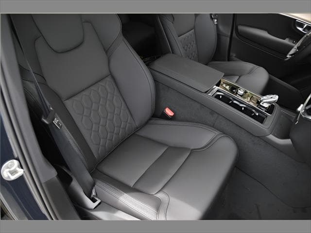 2026 Volvo XC90 SUV in Denim Blue Metallic thumbnail 28