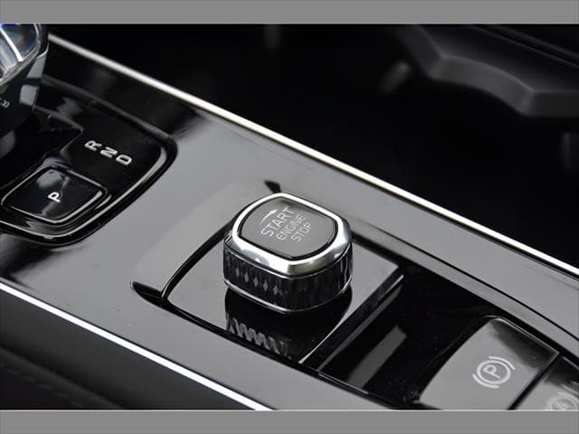 2026 Volvo XC90 SUV in Denim Blue Metallic thumbnail 34