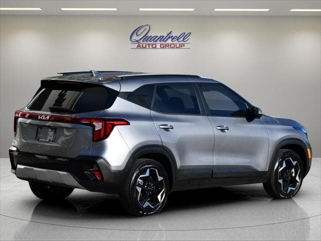 2026 Kia Seltos SUV in Steel Gray thumbnail 4