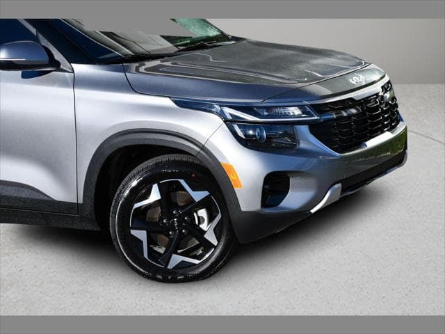 2026 Kia Seltos SUV in Steel Gray thumbnail 10