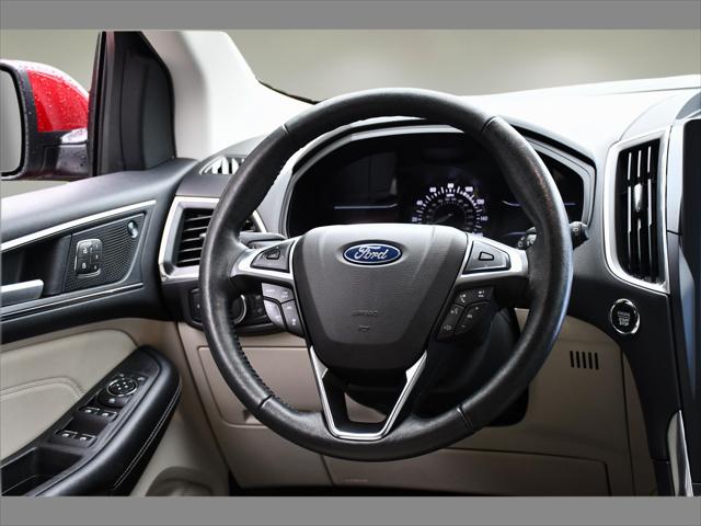 2022 Ford Edge SUV in Rapid Red Metallic Tinted Clearcoat thumbnail 17