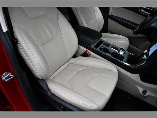 2022 Ford Edge SUV in Rapid Red Metallic Tinted Clearcoat thumbnail 29