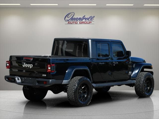 2021 Jeep Gladiador Truck in Black Clearcoat thumbnail 4