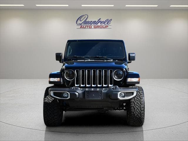 2021 Jeep Gladiador Truck in Black Clearcoat thumbnail 9