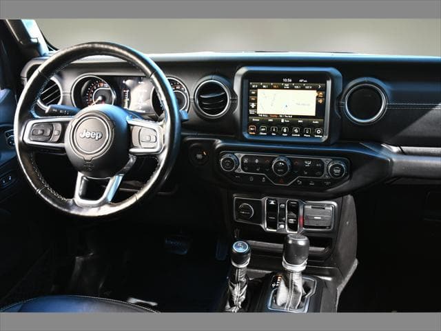 2021 Jeep Gladiador Truck in Black Clearcoat thumbnail 19