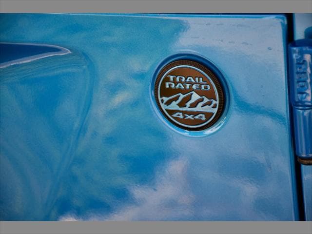 2022 Jeep Wrangler 4xe SUV in Hydro Blue Pearlcoat thumbnail 32