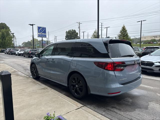 2024 Honda Odyssey Van in Sonic Gray Pearl thumbnail 5