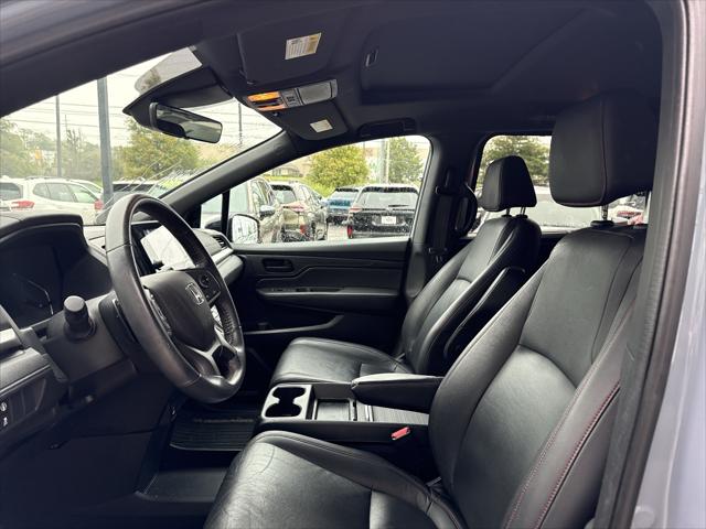 2024 Honda Odyssey Van in Sonic Gray Pearl thumbnail 9