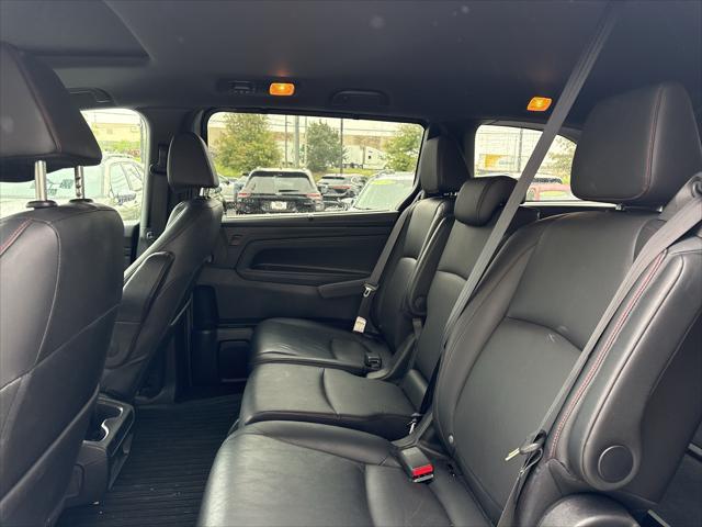 2024 Honda Odyssey Van in Sonic Gray Pearl thumbnail 10
