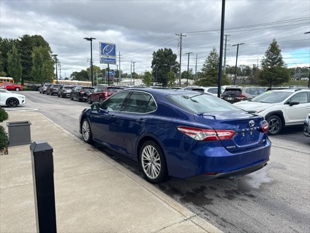2018 Toyota Camry Sedan in Blue Crush Metallic thumbnail 5