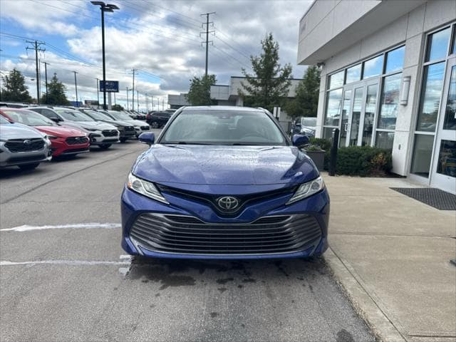 2018 Toyota Camry Sedan in Blue Crush Metallic thumbnail 8