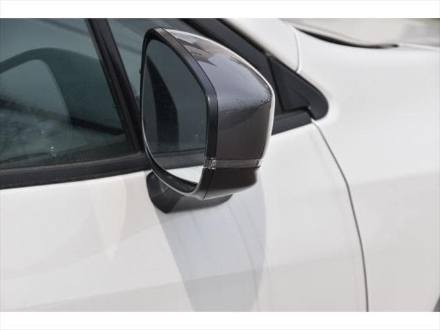 2026 Subaru Crosstrek SUV in Crystal White Pearl thumbnail 27