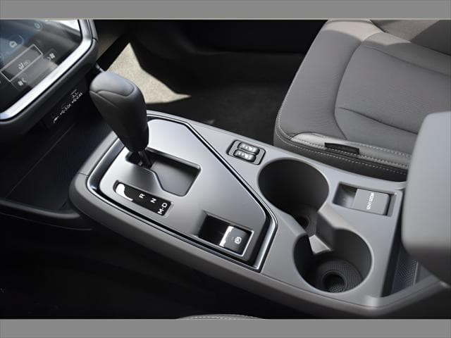 2026 Subaru Crosstrek SUV in Ice Silver Metallic thumbnail 32