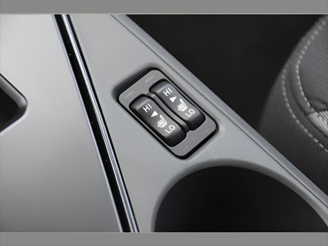 2026 Subaru Crosstrek SUV in Ice Silver Metallic thumbnail 33