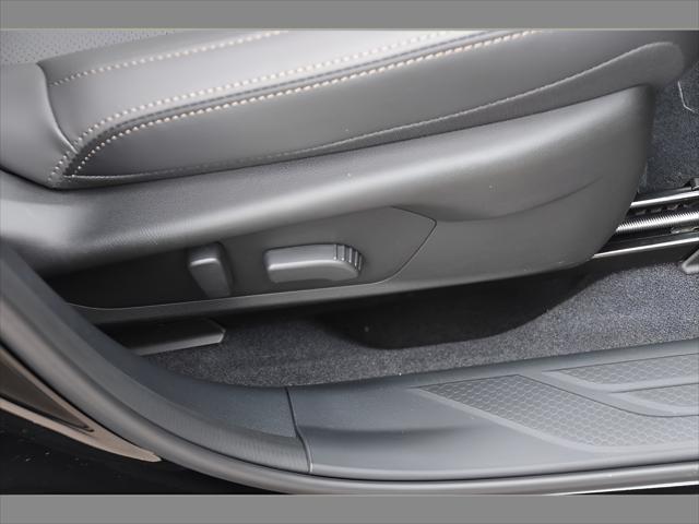 2026 Subaru Outback SUV in Crystal Black Silica thumbnail 29