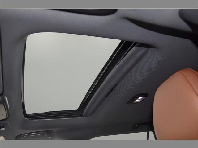 2026 Subaru Outback SUV in Crystal Black Silica thumbnail 14