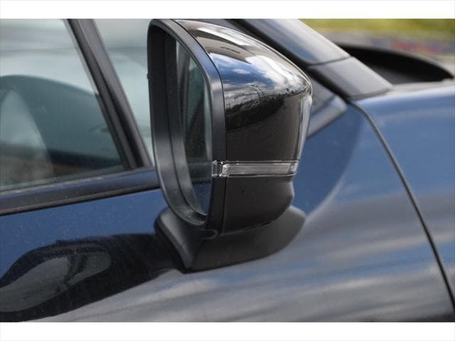 2026 Subaru Outback SUV in Crystal Black Silica thumbnail 28