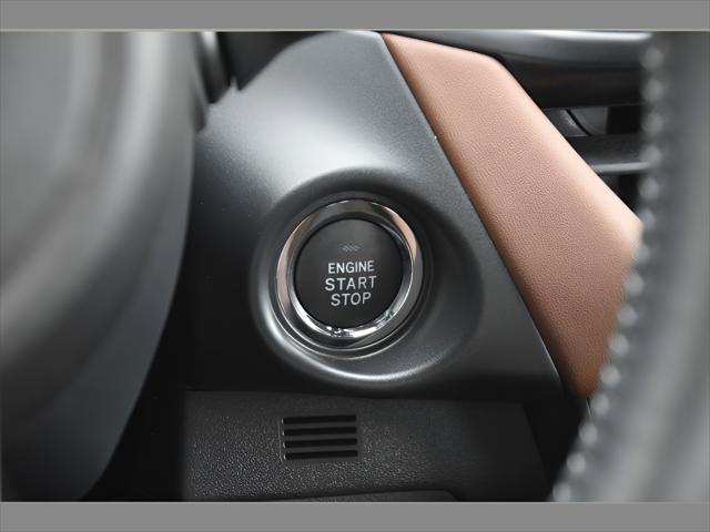 2026 Subaru Outback SUV in Crystal Black Silica thumbnail 34