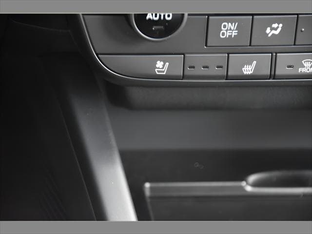 2026 Subaru Outback SUV in Crystal Black Silica thumbnail 37