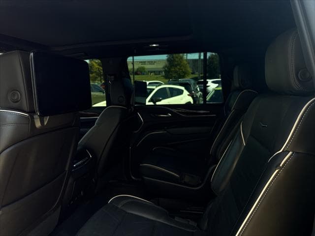 2021 Cadillac Escalade ESV SUV in Black Raven thumbnail 10