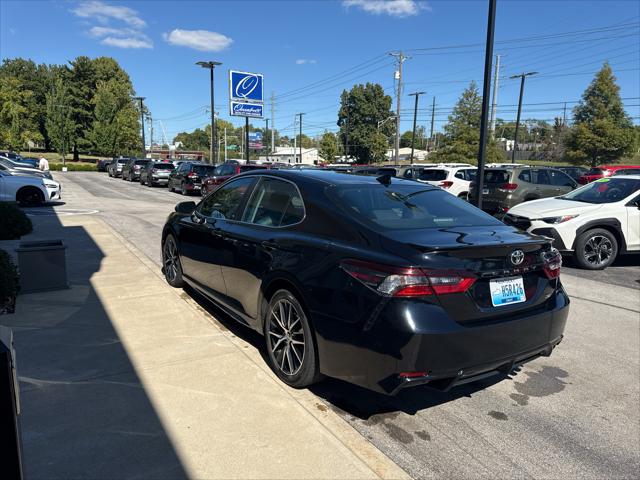 2021 Toyota Camry Sedan in Midnight Black Metallic thumbnail 5